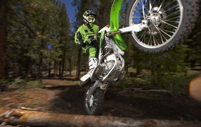 Новый мотоцикл Kawasaki KLX 450 R