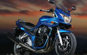Новый мотоцикл Suzuki GSF 650