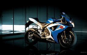 New bike Suzuki GSX-R 750 