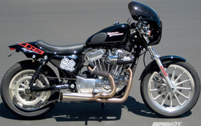 Новый мотоцикл Harley-Davidson XL 883R Sportster Roadster