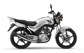 Новый надежный мотоцикл Suzuki Boulevard S 40