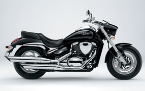 Новый надежный мотоцикл Suzuki Intruder C1500T