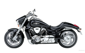 Новый надежный мотоцикл Suzuki Intruder M1800 R