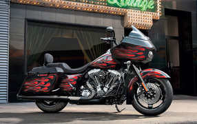 Новый надежный мотоцикл Harley-Davidson CVO Road Glide Custom