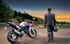 Новый надежный мотоцикл Honda CBR 500 R