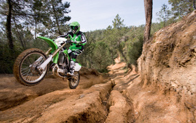 Новый надежный мотоцикл Kawasaki KLX 450 R