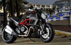 Популярный мотоцикл Ducati Diavel