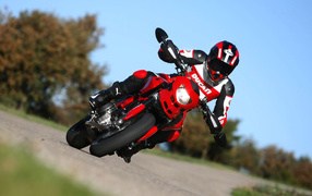 Популярный мотоцикл Ducati Hypermotard SP