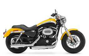 Популярный мотоцикл Harley-Davidson XL 1200C Sportster Custom