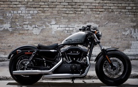 Популярный мотоцикл Harley-Davidson XL 1200X Sportster Forty-Eight