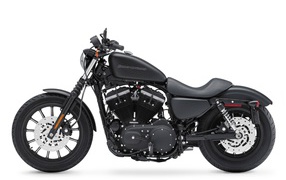 Популярный мотоцикл Harley-Davidson XL 883N Sportster Iron