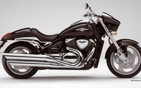 Популярный мотоцикл Suzuki  Intruder M1500