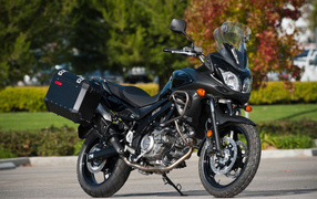 Популярный мотоцикл Suzuki V-Storm 650 ABS