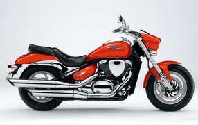Надежный мотоцикл Suzuki Intruder C800C