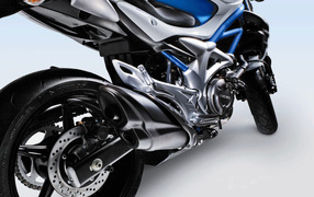 Надежный мотоцикл Suzuki SFV 650