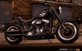 Надежный мотоцикл Harley-Davidson Fat Boy