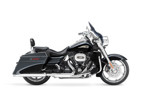 Надежный мотоцикл Harley-Davidson Road King Anniversary Edition
