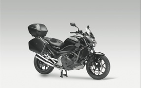 Надежный мотоцикл Honda NC 700 X