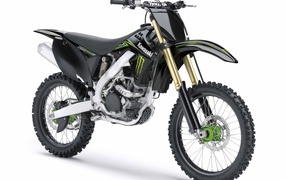 Надежный мотоцикл Kawasaki KX 250 F