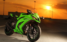 Надежный мотоцикл Kawasaki Ninja ZX-10R