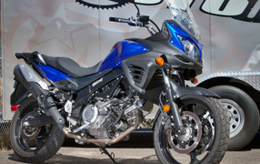 Мотоцикл Suzuki модели V-Storm 650 ABS