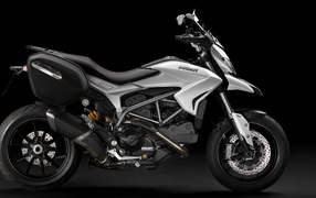 Тест-драйв мотоцикла Ducati Hyperstrada