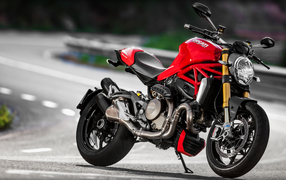 Тест-драйв мотоцикла Ducati Monster 1200