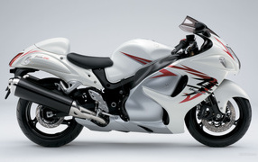 Test drive a motorcycle Suzuki GSX 1300 R 