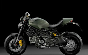 Мотоцикл модели Ducati Monster 796 Corse Stripe