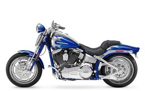 Новый надежный мотоцикл Harley-Davidson CVO Breakout