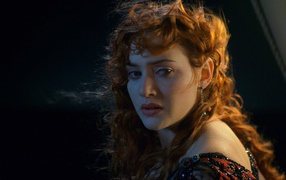 Взволнованная Роуз из фильма Титаник