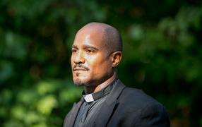 Священник из Ходячих мертвецов