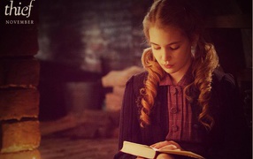 Отличный кинофильм Воровка книг