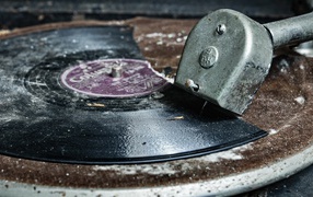 Сломанная пластинка