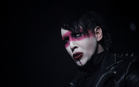 Исполнитель тяжелого рока Marilyn Manson