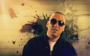 SLIM в темных очках