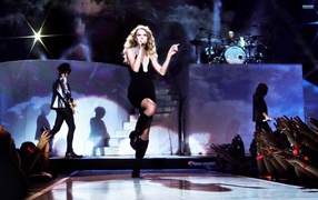 Тейлор Свифт на сцене