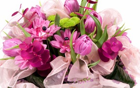 Букет фиолетовых цветов