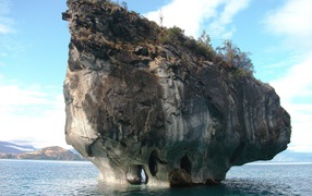 Подмытый остров в Чили