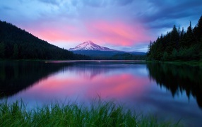 Отражение гор