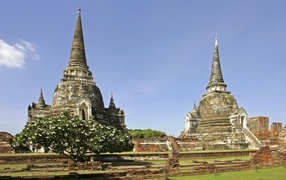 Буддийские пагоды