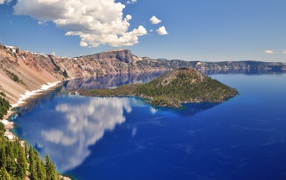 Кратерное озеро