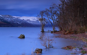 Утро в весенних горах
