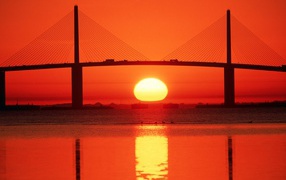 The sun under the bridge