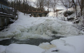 Frozen waterfall in the U.S.