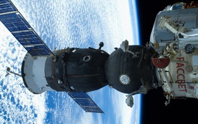Стыковка с космической станцией
