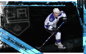 Дрю Даути на черном фоне