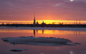 Снег в Санкт-Петербурге закат на набережной