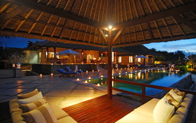 Отдых под навесом на Бали