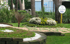 Клумба на курорте Баден, Австрия